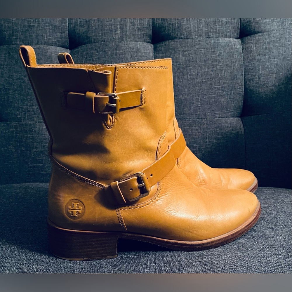 Tory Burch Bennie Moto Engineer Boot Tan Leather Double Buckle Ankle